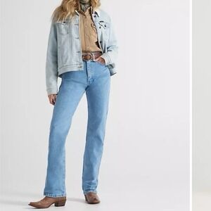 NWT Wrangler Slim Fit Tapered Boot Cut Jeans Womans Sz 13X32 Cowgirl 14MWZ Blue